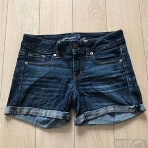 American Eagle Outfitters Stretch Jean Shorts Size 2